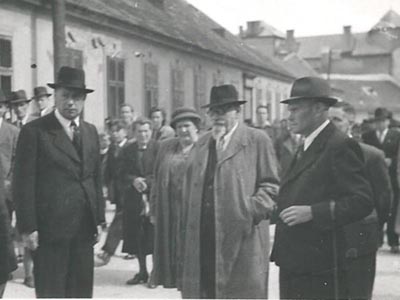Stadterhebung Renner 1948